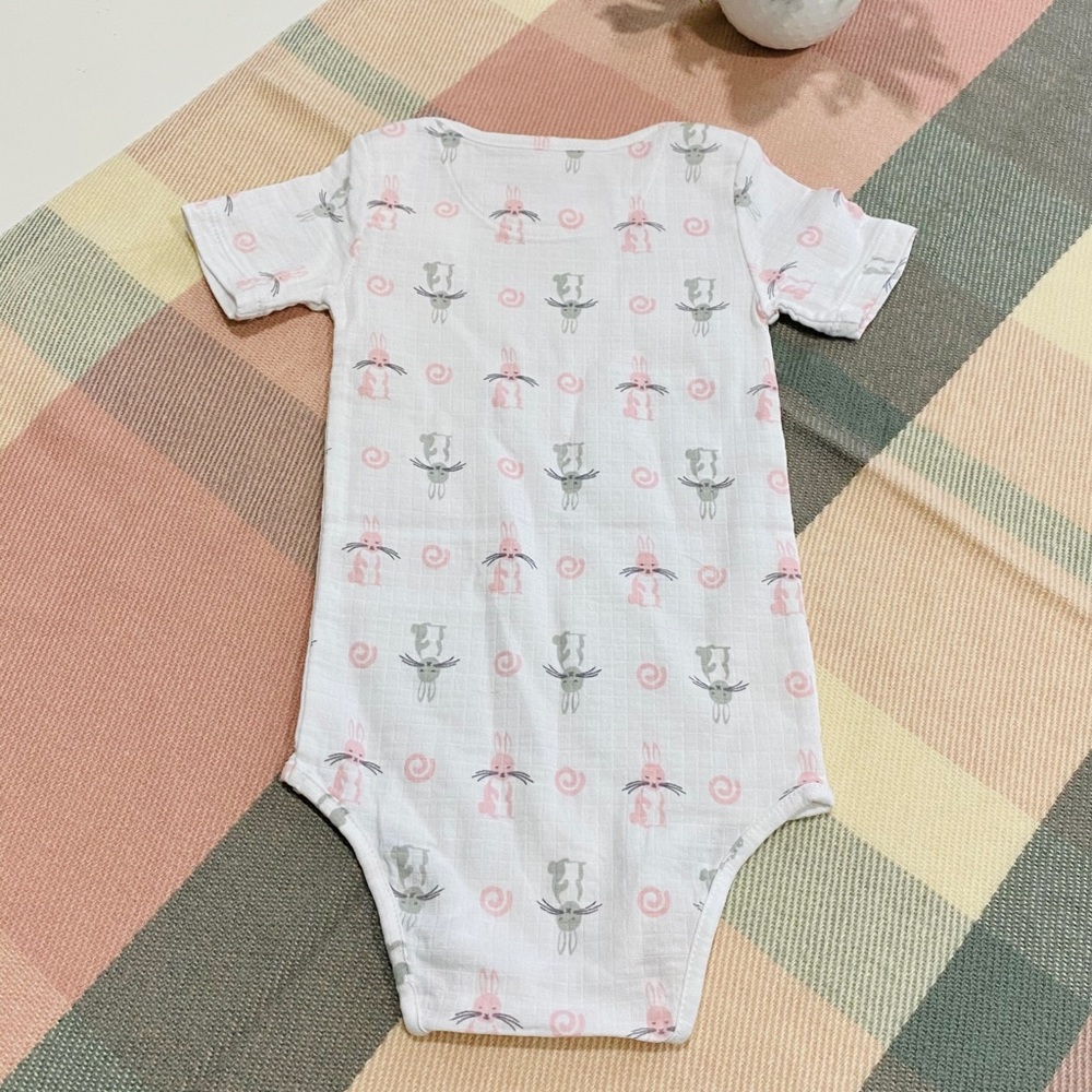 🎉HP🎉🐰NWT Aden + Anais Bunny Print Bodysuit - Picture 3 of 4